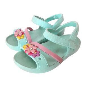 Crocs Lina Kids Sandals Blue Flower Charm Girls C8 Hook & Loop Strap Water Shoes